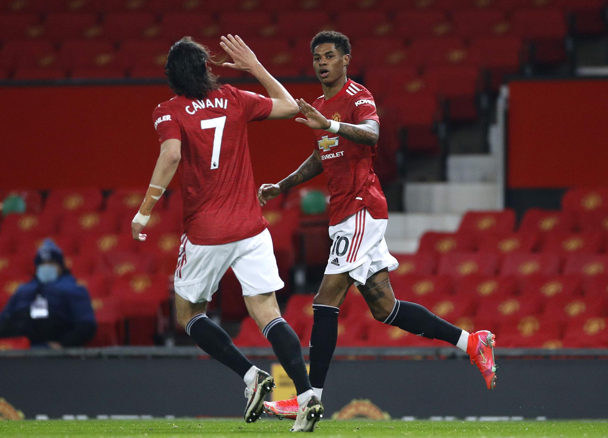 众多球迷和 众多球迷和